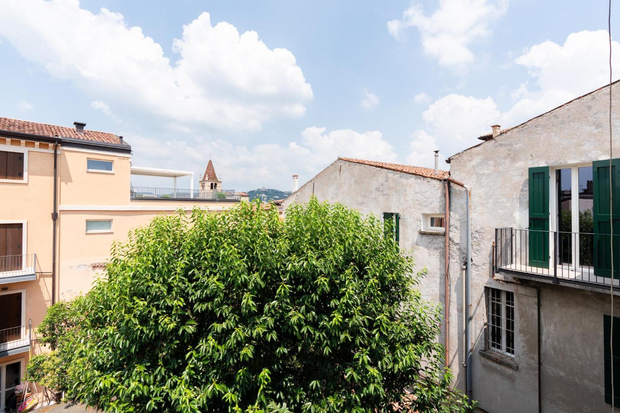 Aparthotel Palazzo Delle Guglie - Residenze Verona Exteriér fotografie